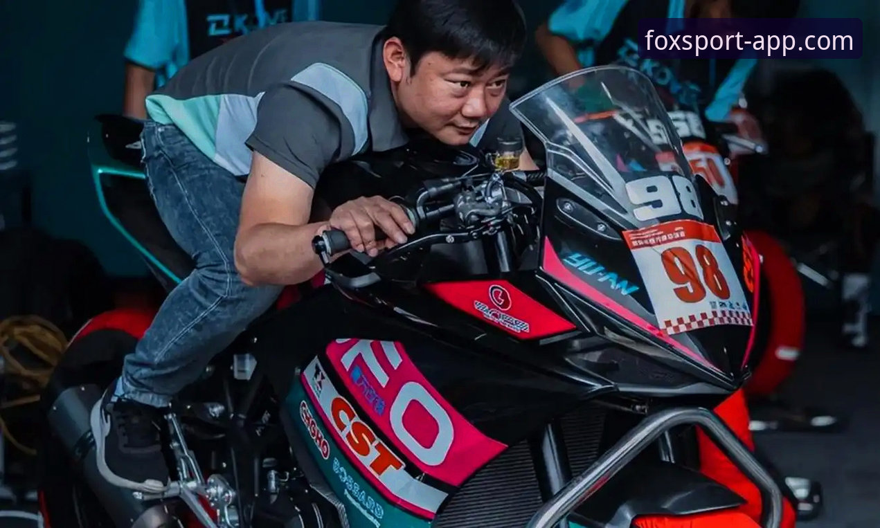 火狐体育平台怎么样 世界超级摩托车锦标赛观赛实用技巧——从德比斯逆转夺冠看赛场细节分析